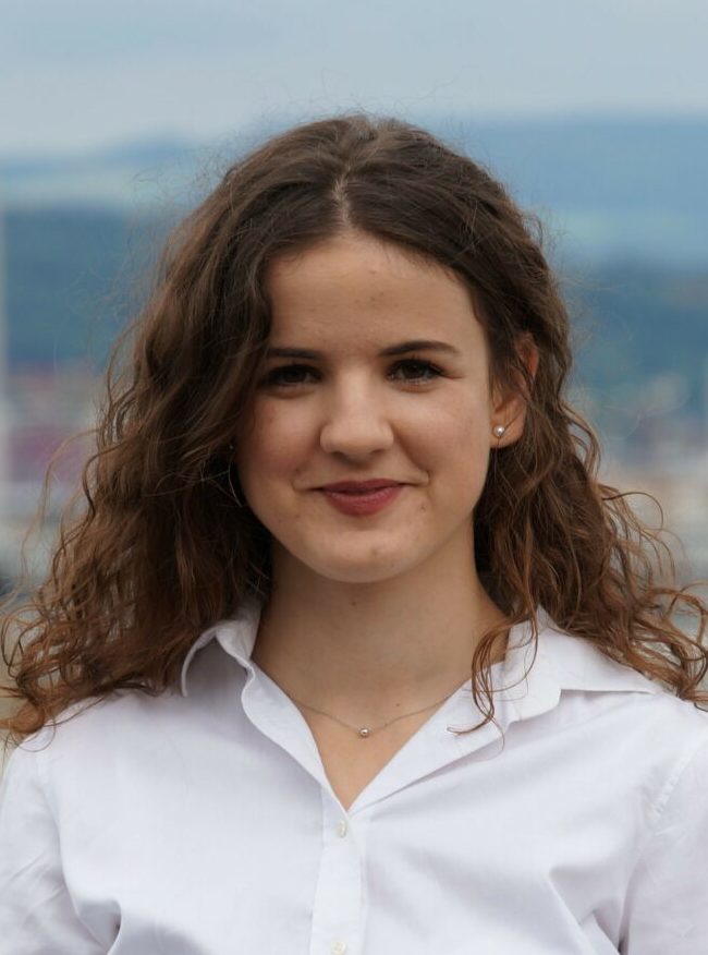 Luana Navas, conseillère pour la reconnaissance des diplômes étrangers en Suisse - Association découvrir