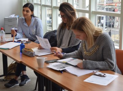 Association découvrir, cours de français pour l'insertion professionnelle des personnes migrantes qualifiées à Genève